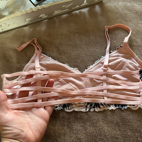PINK Victoria’s Secret Floral Bralette- Size Small - Picture 5 of 8